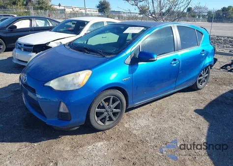 2012 Toyota Prius C Three z USA, uszkodzony, nr VIN JTDKDTB34C1019171